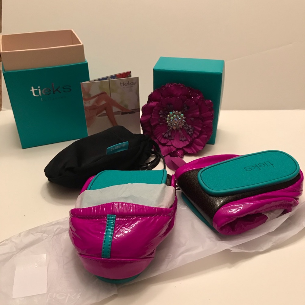 BNIB Neon Purple Tieks